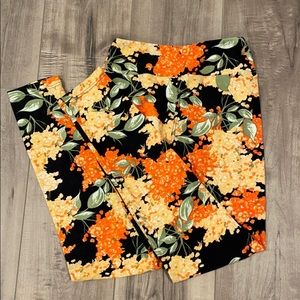 LuLaRoe Super Soft Leggings 
Size : TWEEN